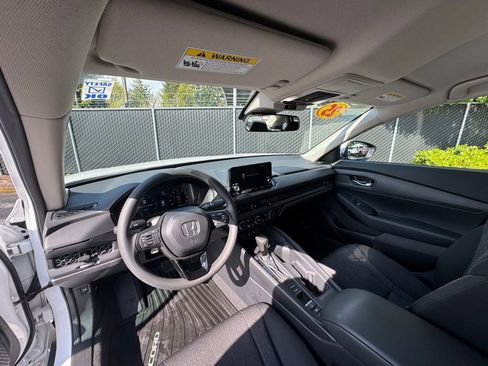 Certified 2025 Honda Accord LX image 7