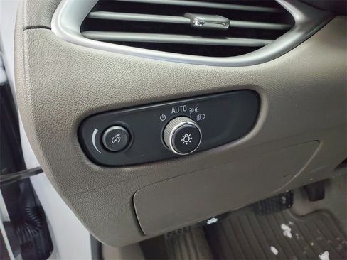 Used 2022 Chevrolet Malibu LT image 10