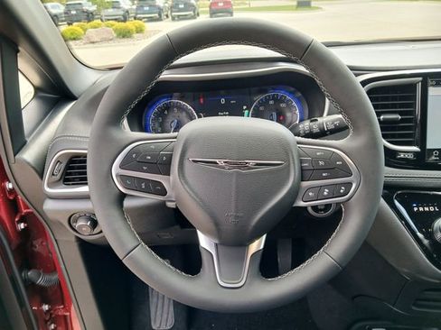 New 2026 Chrysler Pacifica Select AWD/4WD image 21