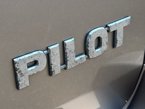 Used 2004 Honda Pilot EX image 23