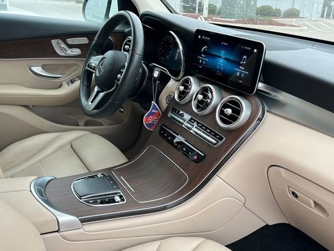 Used 2022 Mercedes-Benz GLC 300 image 38