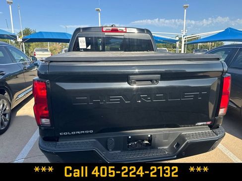 Used 2024 Chevrolet Colorado ZR2 w/ ZR2 Convenience Package III AWD/4WD image 4