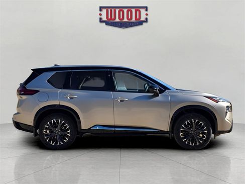 New 2026 Nissan Rogue Platinum image 2