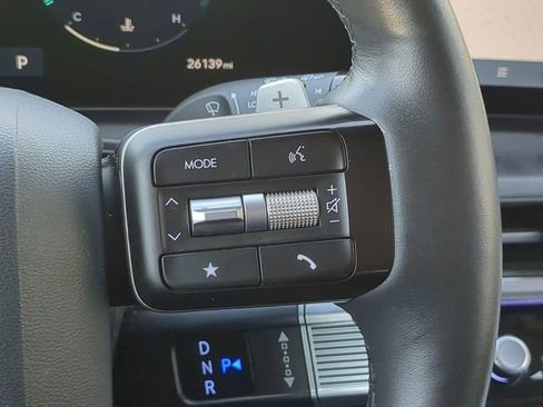 Used 2025 Hyundai Santa Fe Limited image 34