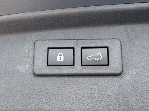 Used 2024 Subaru Outback Premium AWD/4WD image 36