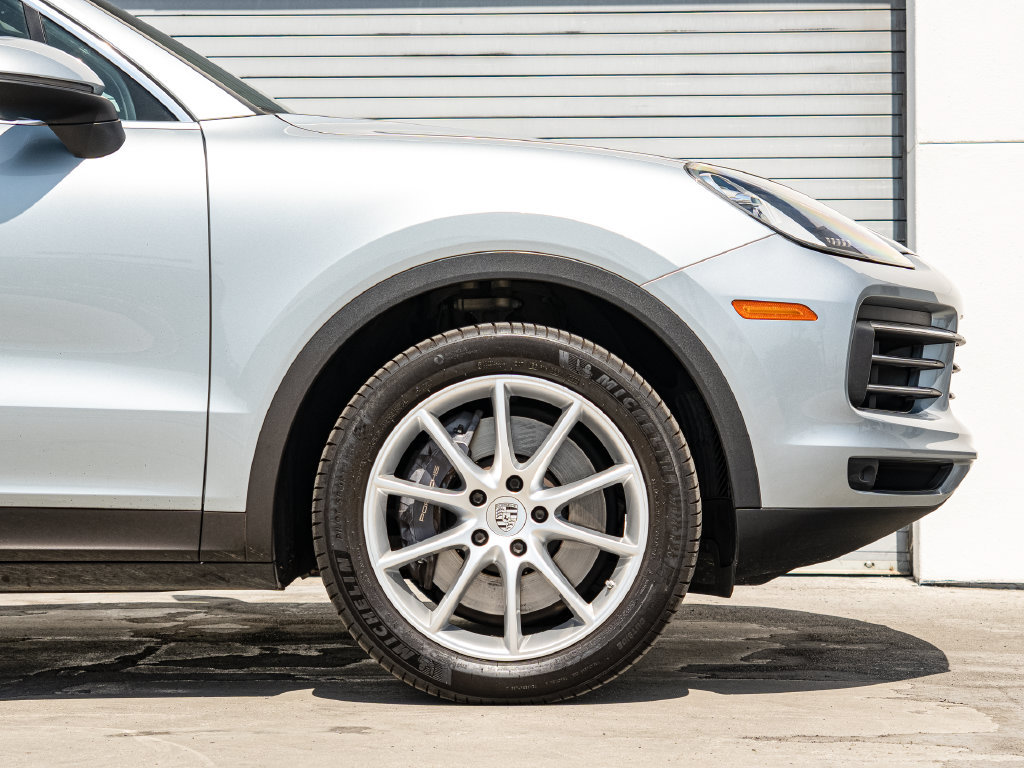 Certified 2021 Porsche Cayenne AWD/4WD image 29