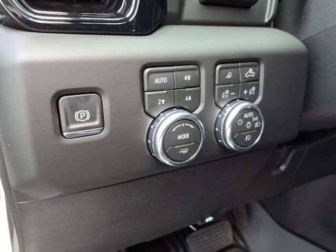 Used 2026 GMC Sierra 2500 AT4X AWD/4WD image 15