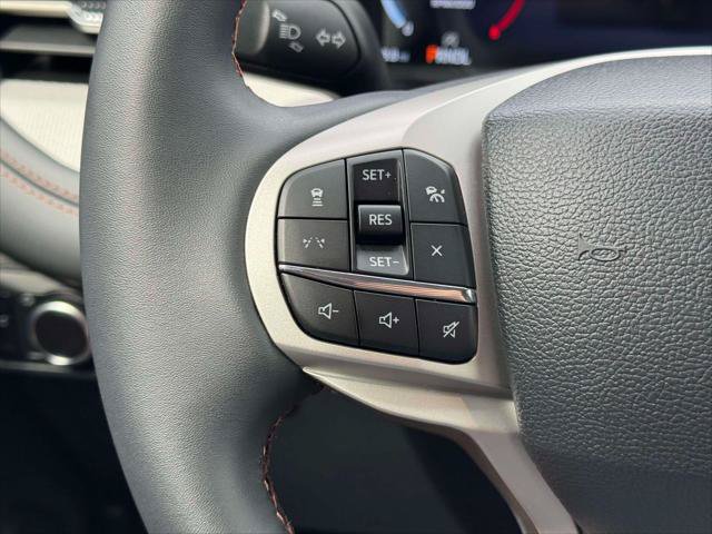 Used 2026 Ford Explorer Active AWD/4WD image 23