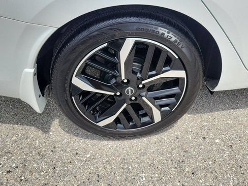 Certified 2025 Nissan Versa SR w/ Trunk Package FWD image 16
