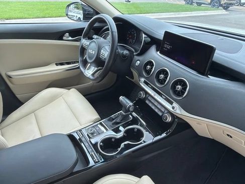 Used 2022 Kia Stinger GT-Line w/ Sun & Sound Package AWD/4WD image 11
