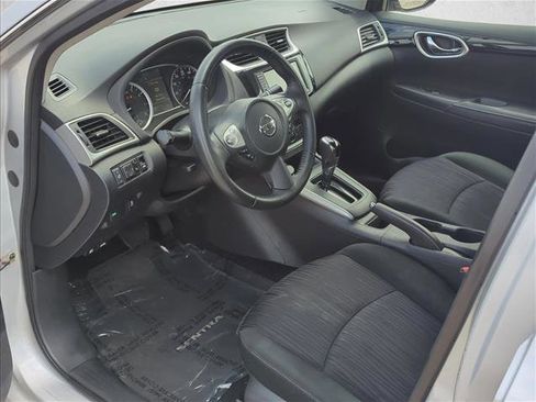 Used 2019 Nissan Sentra SV FWD image 12