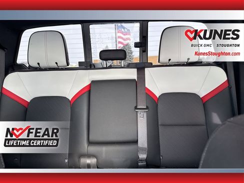 Used 2024 GMC Canyon AT4X image 35