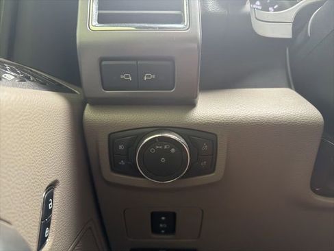 Used 2017 Ford F250 XLT w/ XLT Premium Package image 34