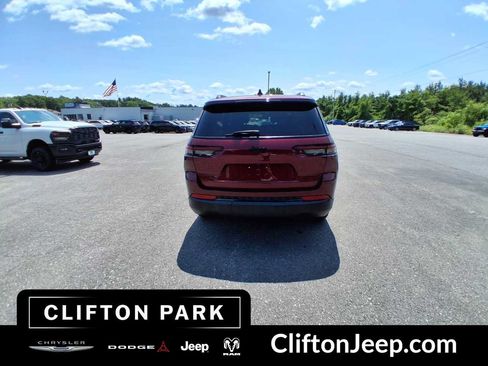 Used 2023 Jeep Grand Cherokee L Laredo AWD/4WD image 5