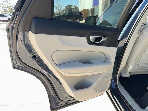 Used 2024 Volvo XC60 B5 Plus w/ Protection Package Premier image 14