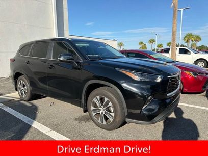 Used 2025 Toyota Highlander XLE