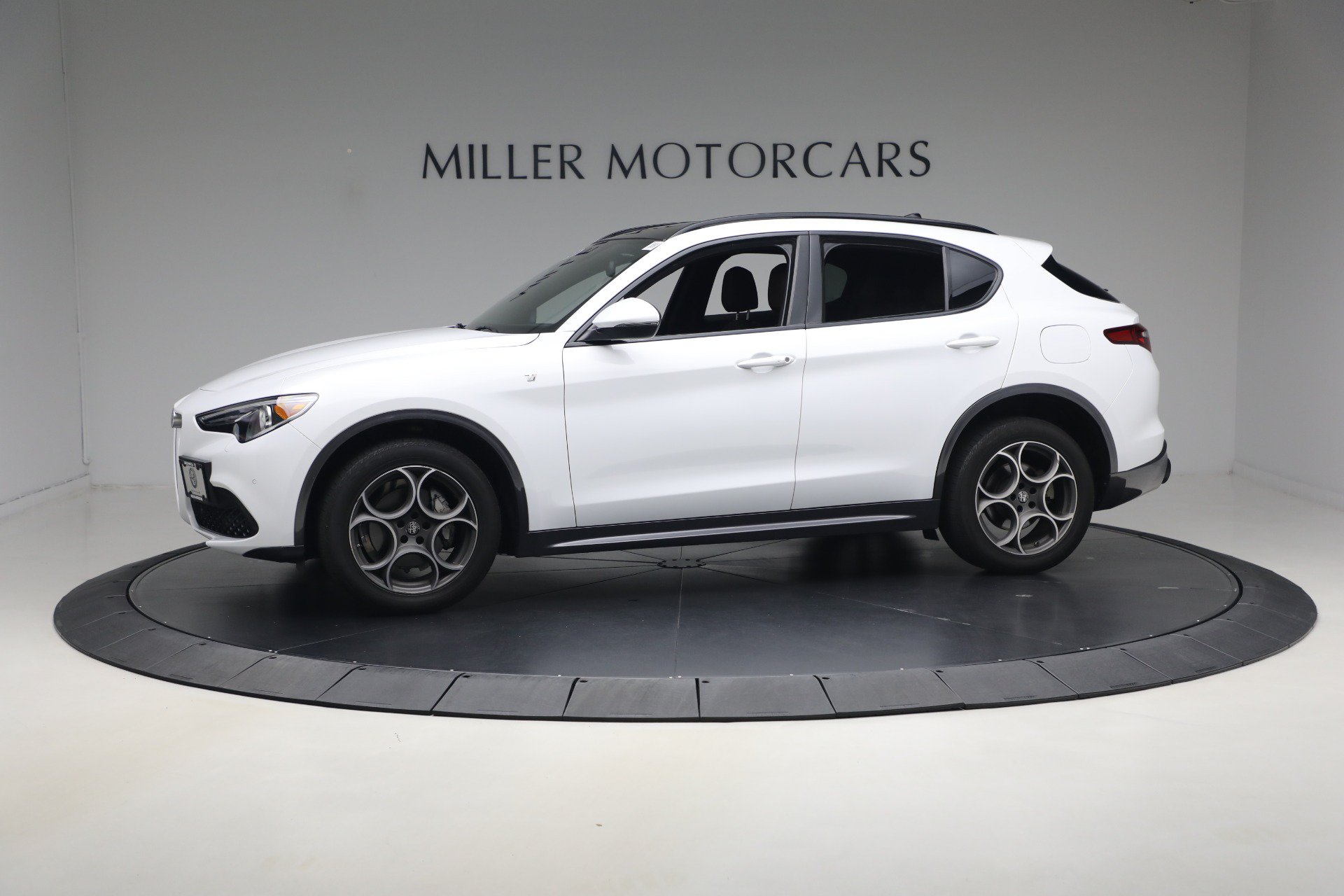 Used 2023 Alfa Romeo Stelvio Ti w/ Active Assist Plus Package AWD/4WD image 1