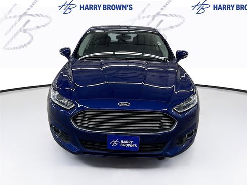 Used 2015 Ford Fusion SE w/ Equipment Group 202A FWD image 2
