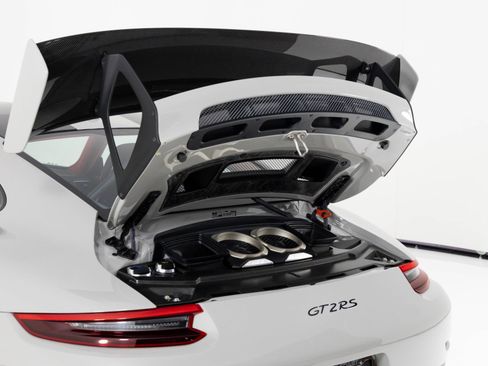 Used 2018 Porsche 911 GT2 RS image 48