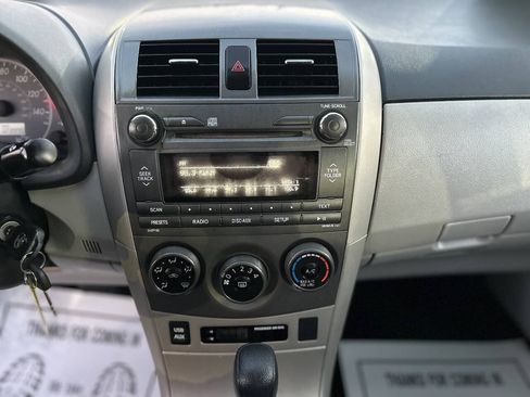 Used 2011 Toyota Corolla LE FWD image 12