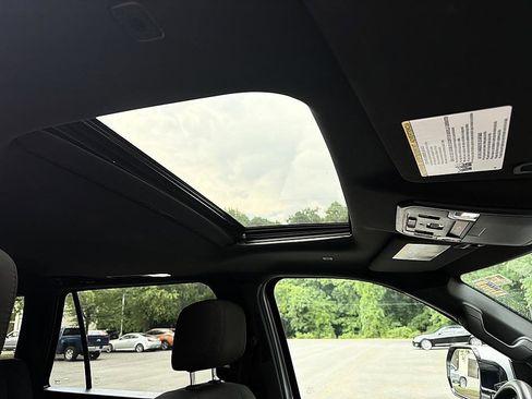 Used 2025 Toyota Sequoia SR5 AWD/4WD image 19