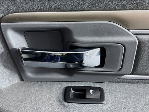 Used 2017 RAM 1500 Classic SLT image 29