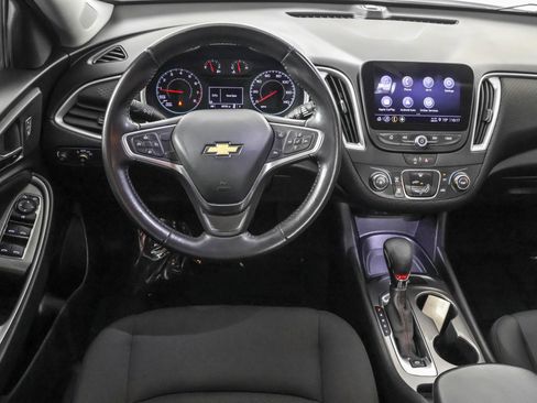 Used 2022 Chevrolet Malibu RS FWD image 35
