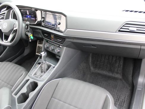 Certified 2024 Volkswagen Jetta Sport image 25