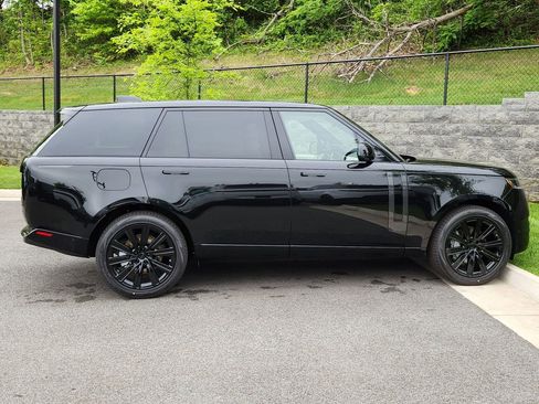 New 2026 Land Rover Range Rover Long Wheelbase SE AWD/4WD image 11