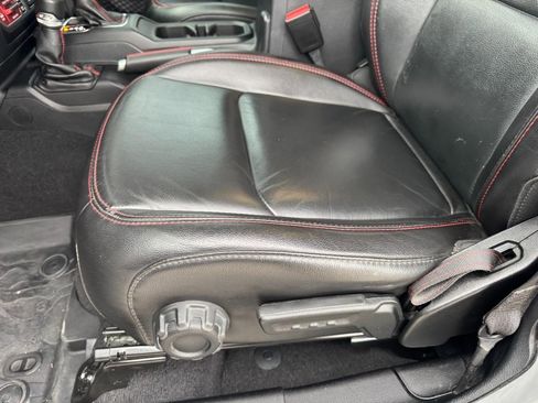 Used 2021 Jeep Gladiator Rubicon image 14