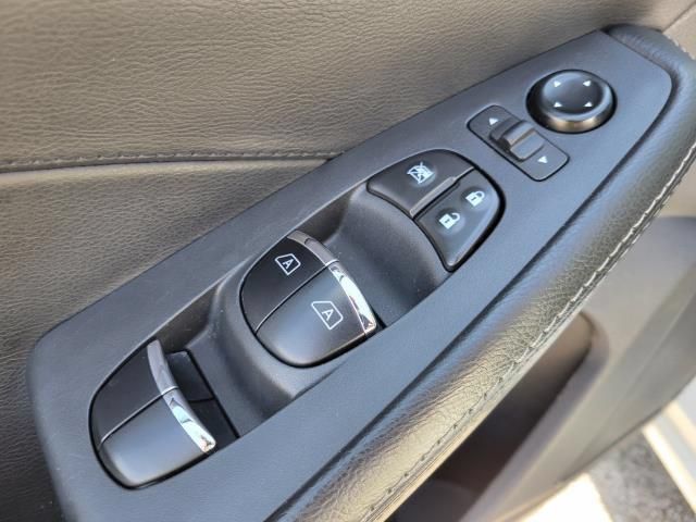 Used 2022 Nissan Maxima Platinum FWD image 16