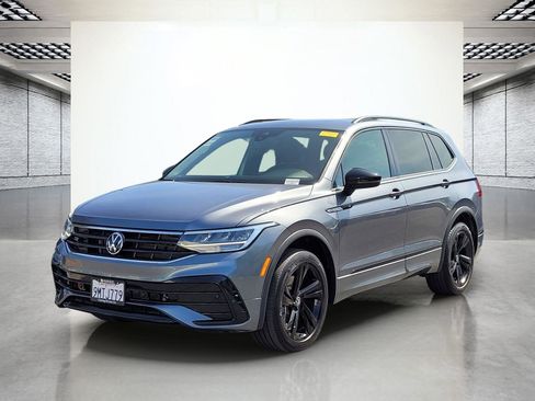 Certified 2023 Volkswagen Tiguan SE R-Line FWD image 11