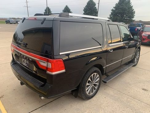 Used 2016 Lincoln Navigator L Select image 6
