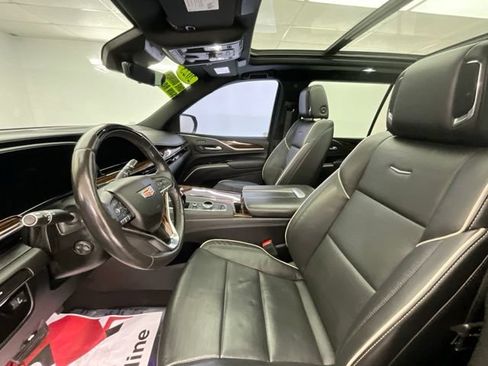 Used 2023 Cadillac Escalade ESV Premium Luxury AWD/4WD image 18