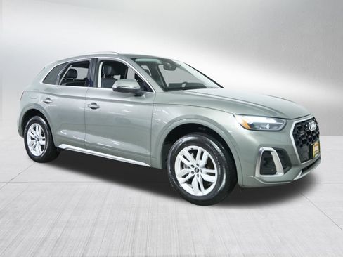 Used 2023 Audi Q5 2.0T Premium w/ Convenience Package image 1