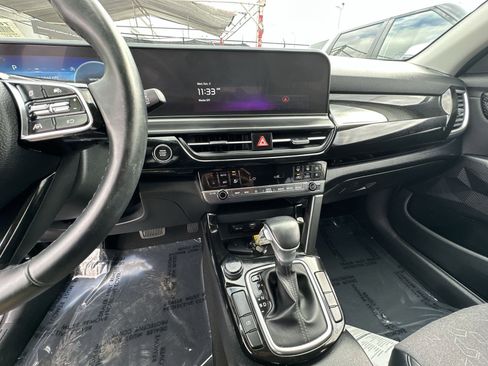 Certified 2024 Kia Seltos S image 24