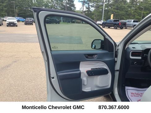 Used 2023 Ford Maverick XLT FWD image 27