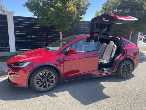 Used 2024 Tesla Model X AWD/4WD image 12