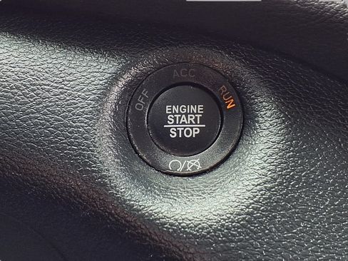 Certified 2022 Jeep Cherokee Limited w/ Mopar Interior Package AWD/4WD image 8