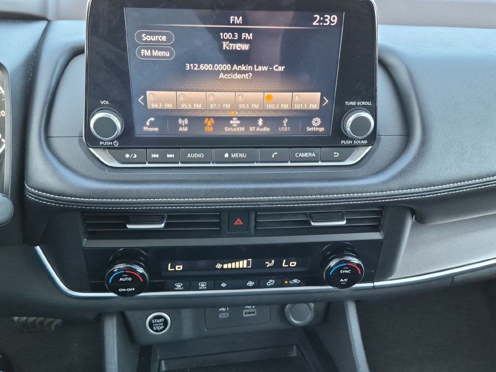 Used 2023 Nissan Rogue SV AWD/4WD image 17