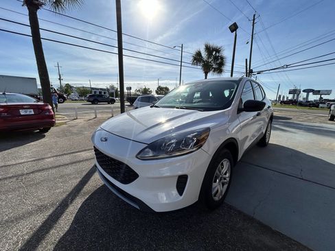 Used 2022 Ford Escape S AWD/4WD image 3