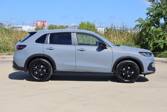 New 2027 Honda HR-V Sport image 4