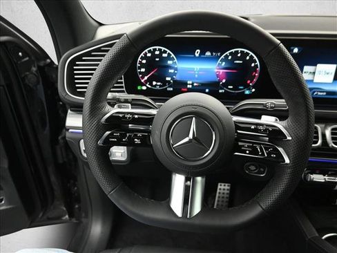 New 2026 Mercedes-Benz GLS 580 4MATIC image 14