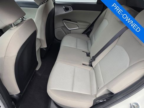 Used 2021 Kia Soul LX FWD image 13