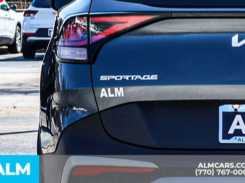 Used 2024 Kia Sportage LX image 13