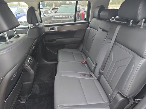 Certified 2025 Hyundai Santa Fe SEL image 15