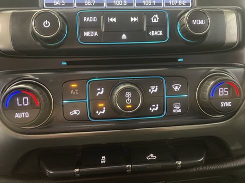 Used 2018 Chevrolet Silverado 3500 LT w/ LT Convenience Package image 25