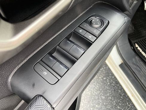 Used 2025 Toyota Tacoma TRD Sport AWD/4WD image 11