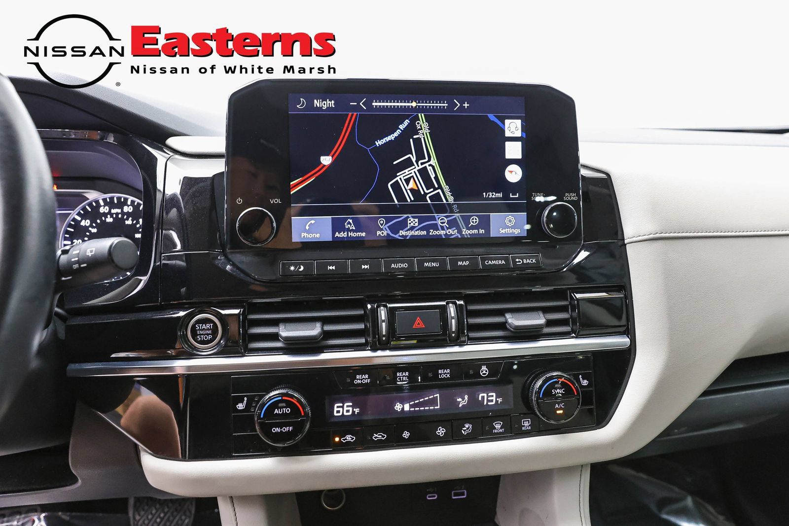 Used 2022 Nissan Pathfinder SL AWD/4WD image 12