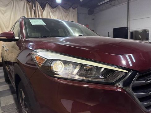 Used 2016 Hyundai Tucson Limited w/ Option Group 03 FWD image 7